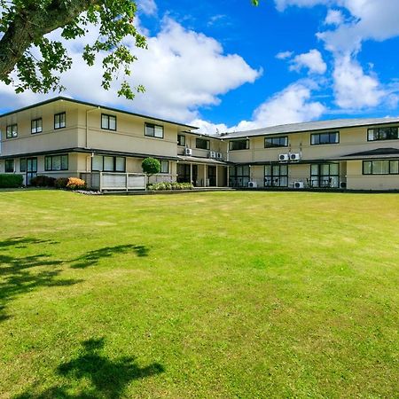Albany Oak Motel Auckland Exterior photo