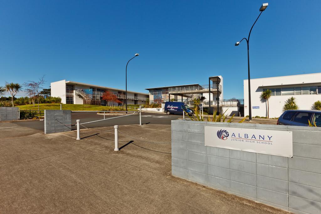 Albany Oak Motel Auckland Exterior photo