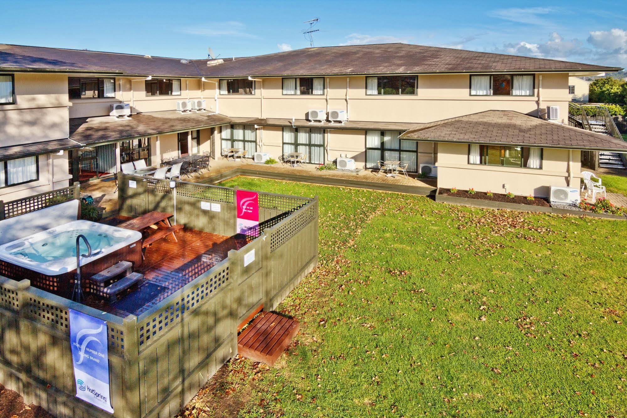 Albany Oak Motel Auckland Exterior photo